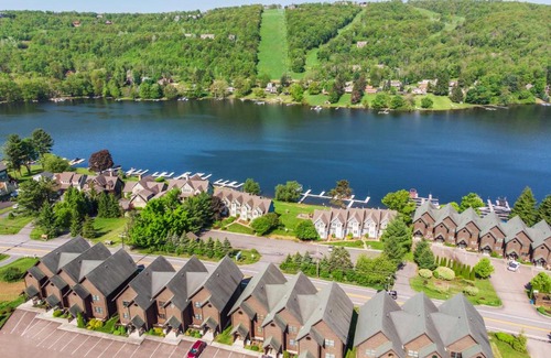 McHenry House | Cedar Shores Villa 08
