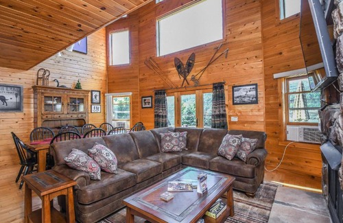 McHenry House | Cedar Shores Villa 12