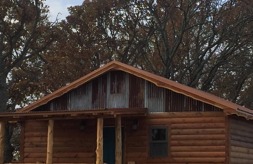 Tishomingo Cabin | Cedar & Stone B&B, secluded, rustic-chic cabin close to Blue River. Tishomingo