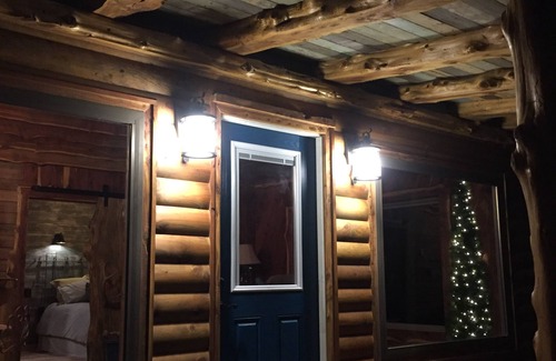 Tishomingo Cabin | Cedar & Stone B&B, secluded, rustic-chic cabin close to Blue River. Tishomingo