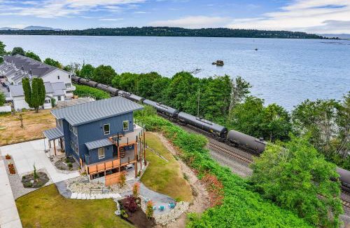 Blaine Apartment | Cedarcrest House
