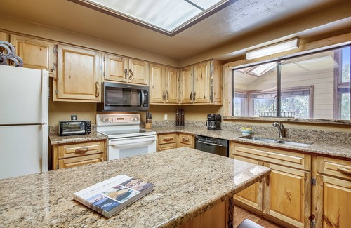 Peak 9 House | Cedars 53 - Wonderful Ski in Ski out Townhome on Peak 9 with private Hot Tub!
