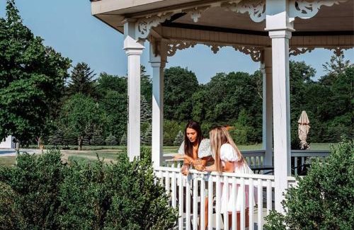 Waterford House | Cellar Suite at Winery and Vineyard
