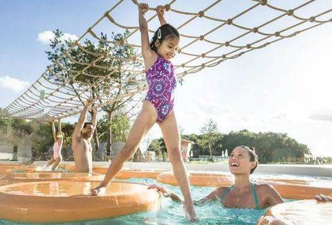 Bailly-Romainvilliers Ski Chalet | Center Parcs - Domaine Villages Nature Paris - Cottage VIP (spa)