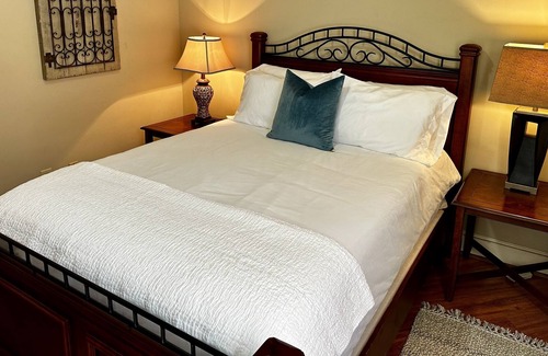 Hartsville Apartment | Centennial Park Loft - 1 Bed/1Bth - Downtown Hartsville