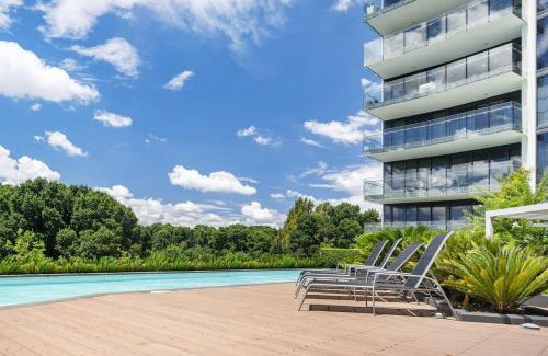 City East Apartment | Center 1-Bed with Gym, BBQ and Stunning Views