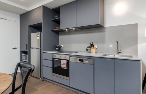 Reid Apartment | Center 2-Bed with Rooftop Pool & Secure Parking