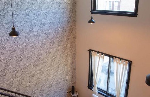 Center City Apartment | Center City Loft, CONTACTLESS CHECK IN, Mayor's Study