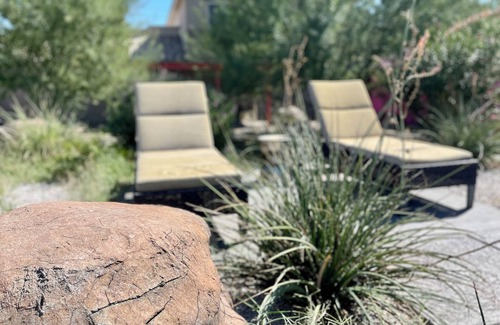Las Vegas House | Center of Vegas - 5 beds house with heated pool