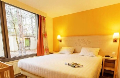 Chaumont-sur-Tharonne House | Center Parcs - Domaine des Hauts de Bruyeres - Premium Eden Cottage 8 Persons 5 Rooms
