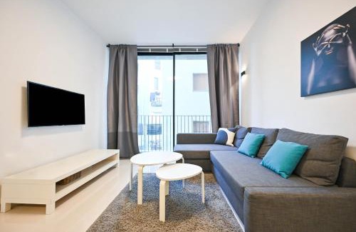 Tel Aviv Apartment | Central 1BR Apartment for 4 people in Tel Aviv by HolyGuest