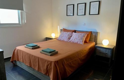 Larnaca City Centre Apartment | Central 2 bdr Flat St Lazaros -Arsinoe Lodge