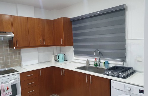 Larnaca Apartment | Central 2-bedroom apartment in Larnaca with WiFi and AC.By the sea