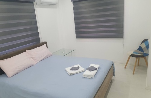 Larnaca Apartment | Central 2-bedroom apartment in Larnaca with WiFi and AC.By the sea