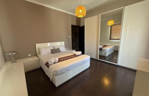 Pembroke Apartment | Central 3 Bedroom Apartment