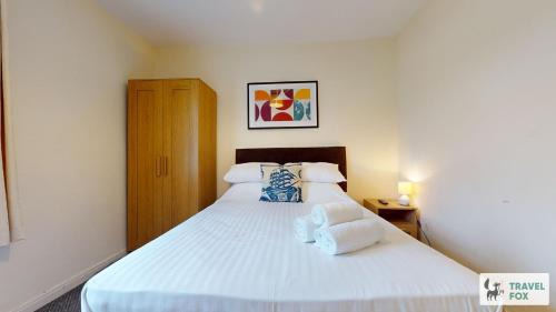 Cleethorpes House | Central 5 Bedroom House Parking