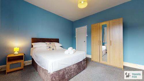 Cleethorpes House | Central 5 Bedroom House Parking