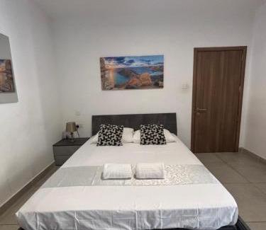 Hamrun House | Central and Cozy Room