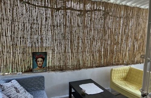 Tel Aviv Apartment | Central and specious 1 bedroom with a balcony