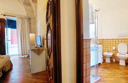Lecce Historic Center Apartment | Central andTraditional Suite with kitchen and terrace