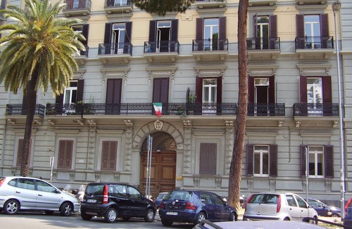 Chiaia House | Central Apartment 100 m from the sea "MERGELLINA"