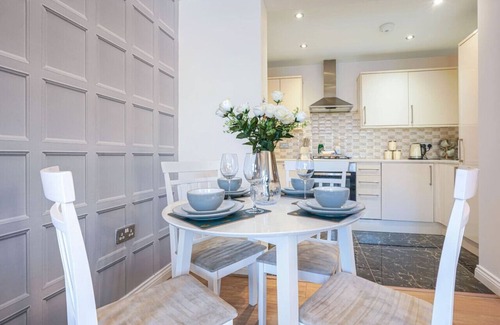 Northampton Apartment | Central Apartment with Free Parking & Fast Wifi