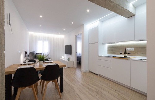 Logrono Apartment | Central Apartment in Logroño, Near Laurel Street, Sleeps 6, Newly Renovated