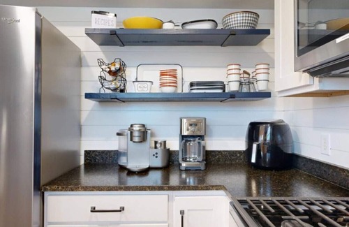 College Station House | Central Charm - 2mi to TAMU, quick walk to Central Park