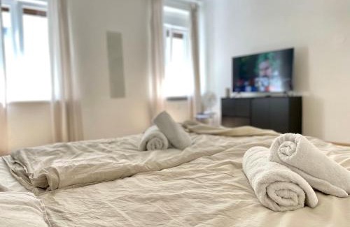 Gries Apartment | Central Comfy Apartment - Self Check-in