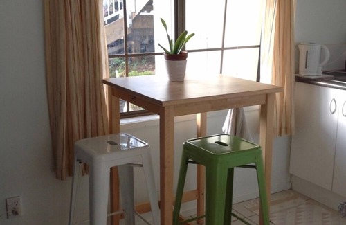 Saint Johns Apartment | Central-East, Saint Johns,Meadowbank, Kohi. Independent Suite 2-max3- Guests