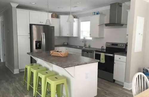 Emerald Isle House | Central Emerald Isle, Private Beach Parking