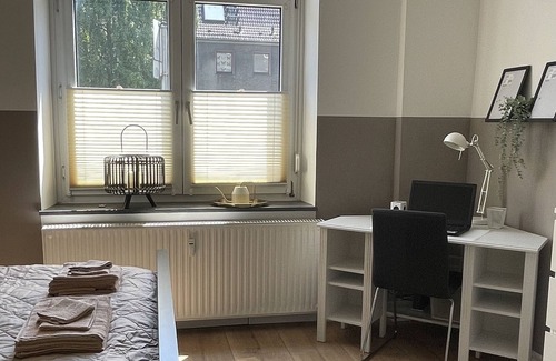 Duisburg Mitte Apartment | Central furnished ground floor apartment in Duisburg-Neudorf