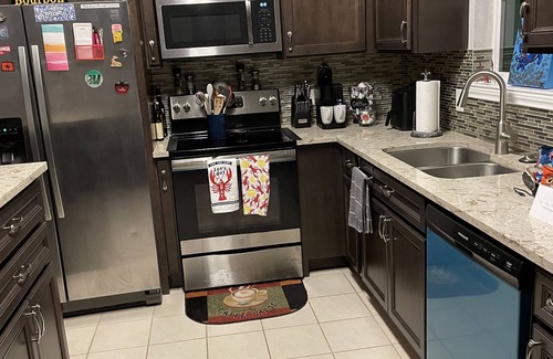 Ederville House | Central Gem! 10 minutes to AT&T stadium, Rangers Ballpark, and Six Flags!