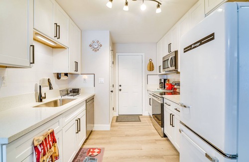 Townsite House | Central Henderson Retreat Near Dining + Lake Mead!