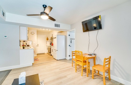 Townsite House | Central Henderson Retreat Near Dining + Lake Mead!