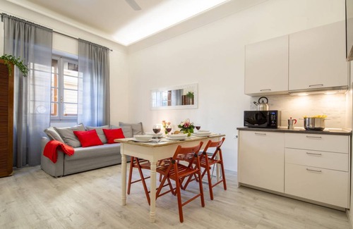 Santa Maria Novella Apartment | Central Station Apartment
