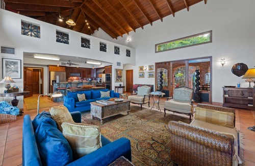 Estate Lovenlund House | Central Local - Magens Bay - Postcard Views