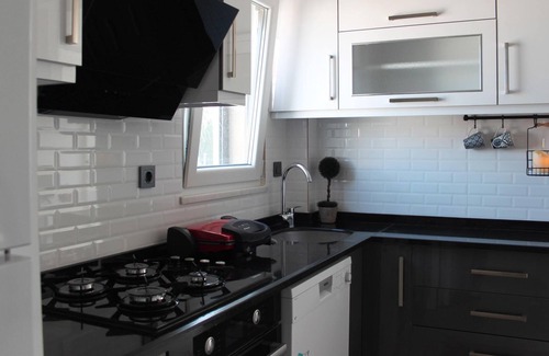 Cesme Condo | Central location 1bedroom apartment/ swimming pool