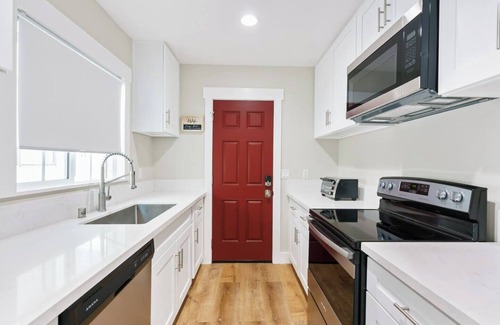 San Gabriel House | Central Location, SGV/626, 15-min to Downtown