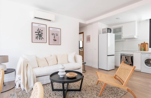 San Felipe Neri Apartment | Central Malaga Apartment - 2 Bedrooms, New and Equipped