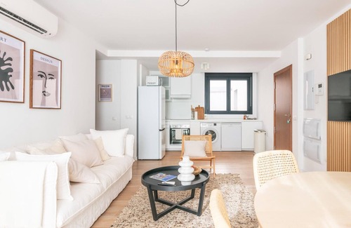 San Felipe Neri Apartment | Central Malaga Apartment - 2 Bedrooms, New and Equipped