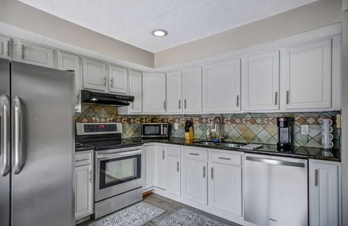 Southside House | Central Mandarin, quiet, Convenient neighborhood!