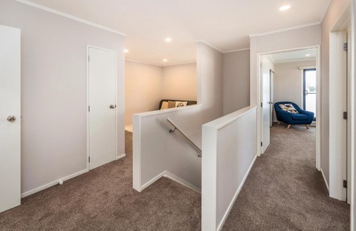 Manukau City Apartment | Central Manukau Hideaway
