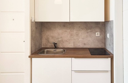 Novi Sad Apartment | Central Modern Studio in 5 Minutes Walk from Trg Slobode