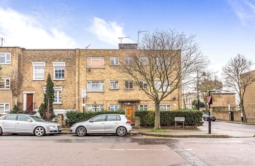 Canonbury Apartment | Central one bedroom flat. CONTACT ME BEFORE BOOKING TO CHECK AVAILABILITY