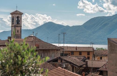 Luino Apartment | Central Penthouse Luino