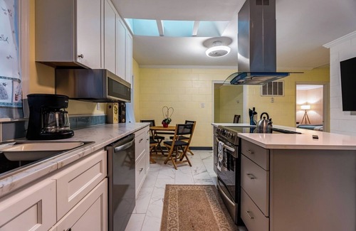 North Raleigh House | Central Pet-Friendly 2BR with Large Private Yard