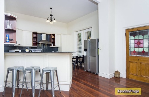 Port Elliot Villa | Central - Port ElliotnHistoric Villa