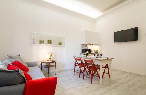 Santa Maria Novella Apartment | Central Station Apartment by Mmega