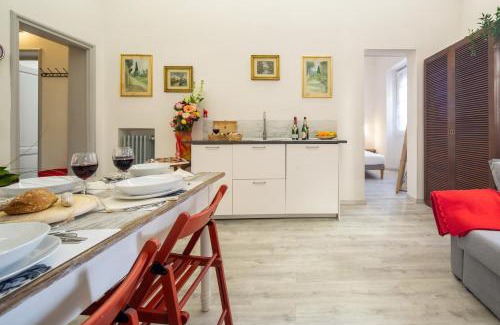 Santa Maria Novella Apartment | Central Station Apartment by Mmega